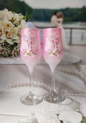 свадебные бокалы розовые лебеди фото