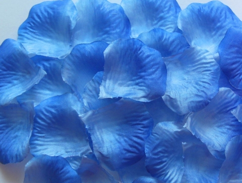 лепестки роз сине-голубые купить