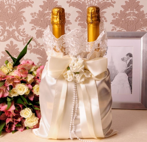 мешочек для свадебного шампанскогоа айвори фото