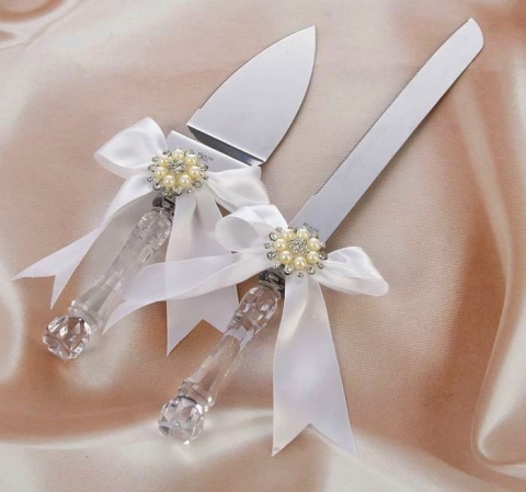 нож и лопатка для свадебного торта белые