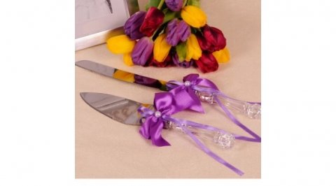 нож и лопатка для свадебного торта фуксия фото
