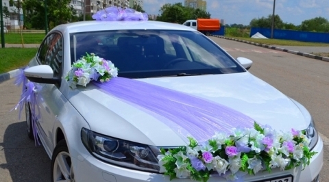 10 идей как украсить машину на свадьбу