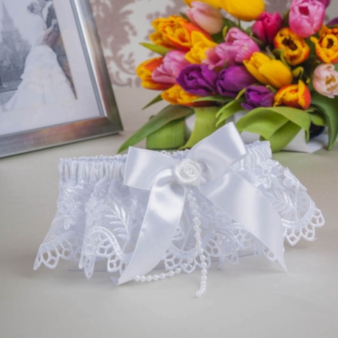 подвязка невесты белая кружевная фото