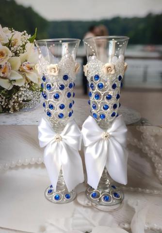 синие свадебные бокалы фото