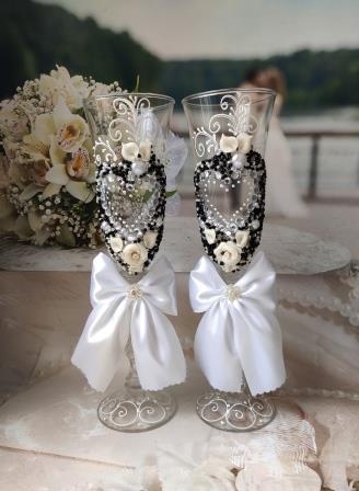 черно-белые свадебные фужеры фото