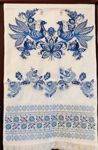 рушник льняной синий с вышивкой на свадьбу