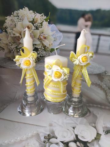 жлтые свадебные свечи очаг фото
