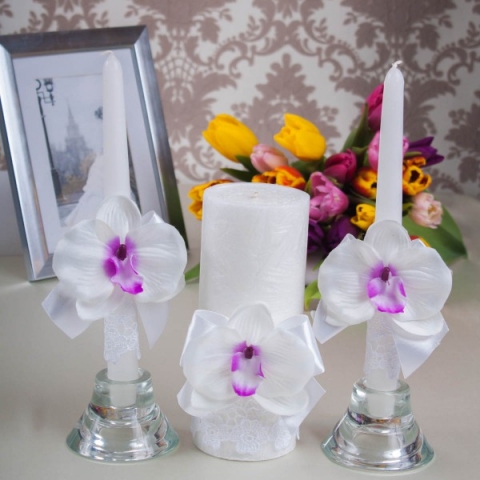 свадебные аксессуары с белыми орхидеями