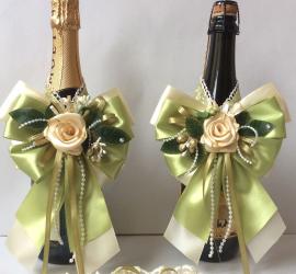 Банты на свадбное шампанское айвори-салатовые 2шт. 100379