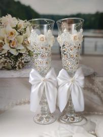 белые свадебные бокалы со стразами айвори ручной работы