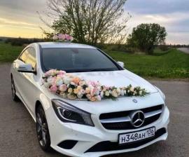 Цветочная композиция на капот в светлых оттенках и кольца на крышу100587 Цветочная композиция на капот в светлых оттенках и кольца на крышу100587