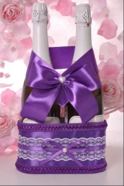 Корзиночка для свадебного шампанского фиолетовая 100681