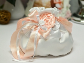 Сумочка невесты белая, айвори с цветами ручной работы любой расцветки под заказ 002854