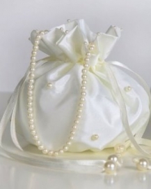 Свадебная сумочка для невесты молочная, айвори с жемчужинами 001126