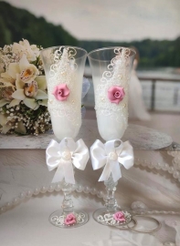 Свадебные бокалы белые с розой &quot; Роза ветров&quot; 2 шт 23см 002518