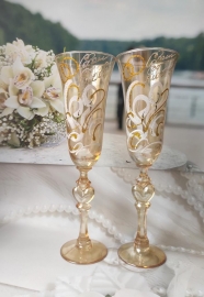 Свадебные бокалы из золотистого стекла бежевые с лебедями &quot; Легкость&quot; 100336