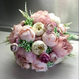 Свадебный букет дублер из роз, пионов, ранункулюсов теплого оттенка PREMIUM100633