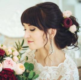 Украшение для свадебной прически из искусственных цветов с розой марсала 01962
