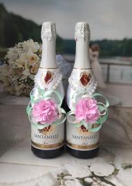 мятно-розовое украшение на свадебное шампанское с цветком и лентами