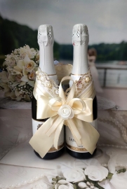Украшение на свадебное шампанское айвори-золото &quot;Восторг&quot; 000267