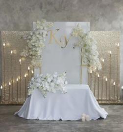 бело-золотая свадебная фотозова в аренду