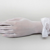 короткие свадебные перчатки