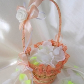 персиковая корзиночка для лепестков роз фото