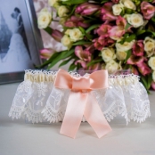 подвязка невесты персиковая французское кружево