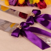 нож и лопатка для свадебного торта фиолетовые фото
