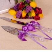 нож и лопатка для свадебного торта фуксия фото