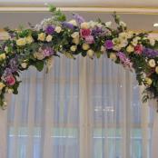 свадебная арка цветочная сиреневая фиолетовая аренда 7800р сутки