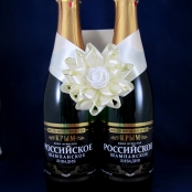 украшение на шампанское белый айвори фото